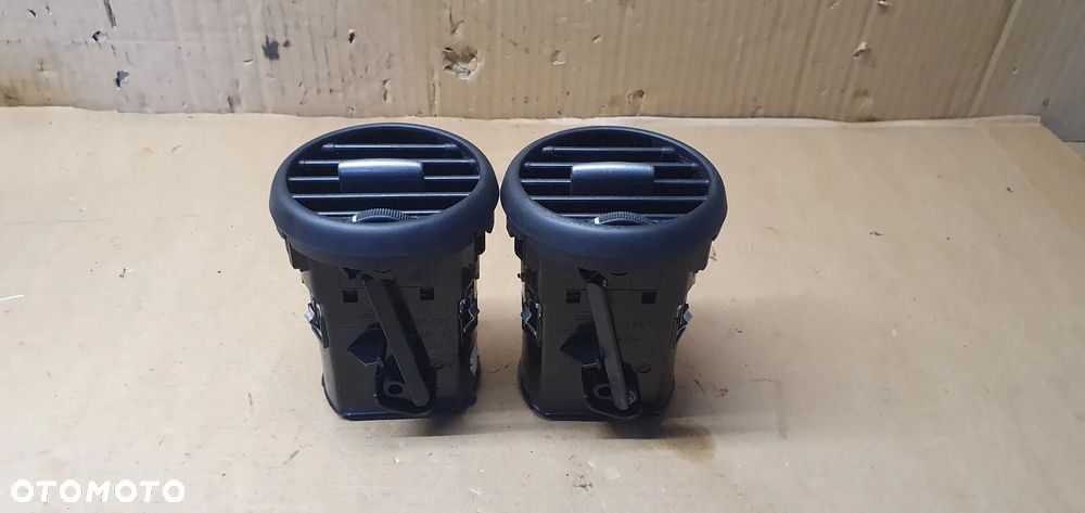 Kratka nawiewu powietrza Seat Leon II Lift 5P0819203 5P0819203A - 2