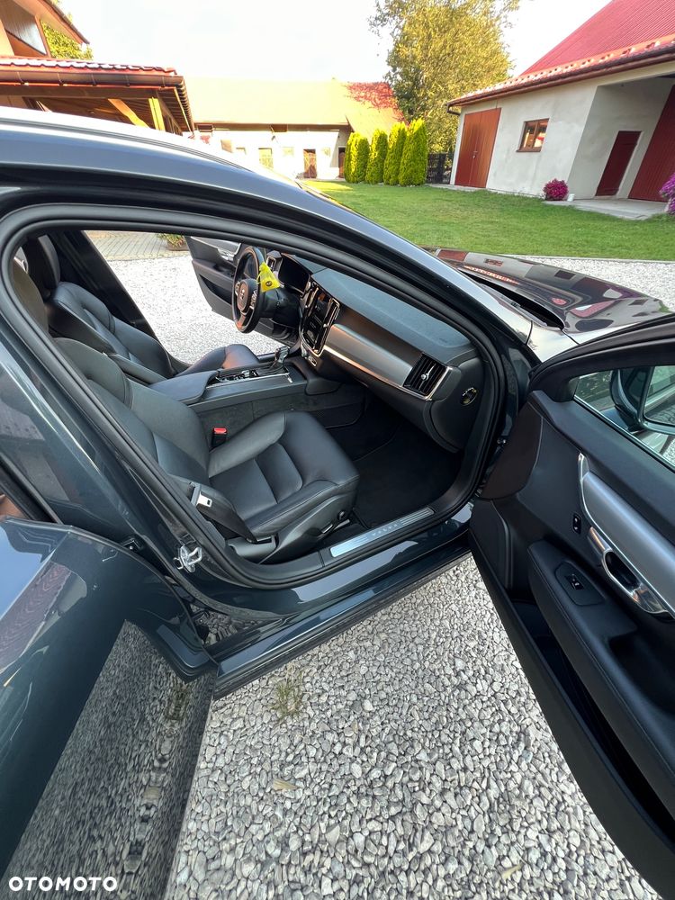 Volvo V90 D3 Geartronic Momentum Pro - 18