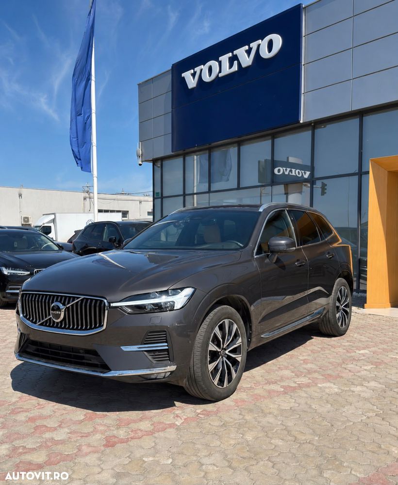 Volvo XC 60 B5 AT AWD MHEV Plus Dark - 2