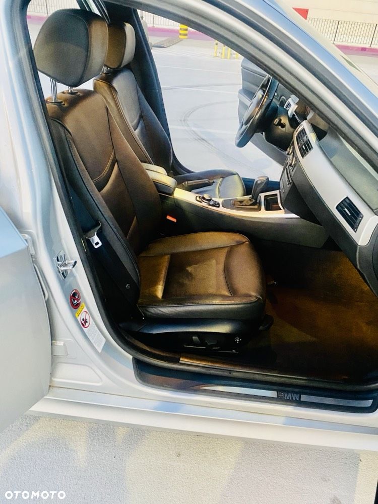 BMW Seria 3 320d xDrive DPF - 9