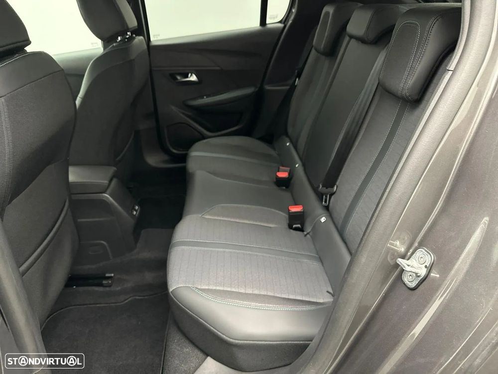 Peugeot 208 1.2 PureTech Allure EAT8 - 17