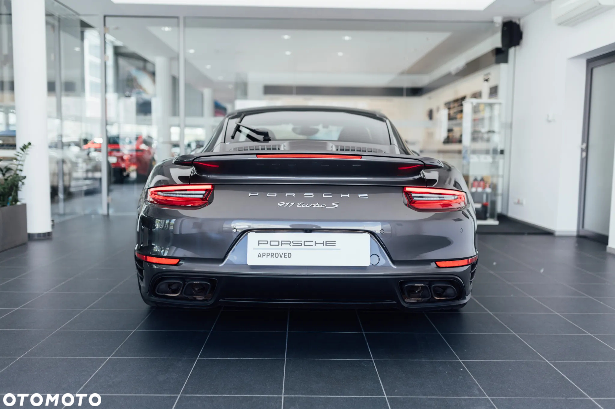 Porsche 911 Turbo S - 11