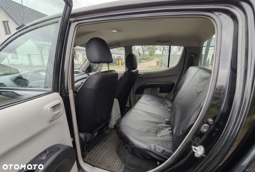 Mitsubishi L200 - 16