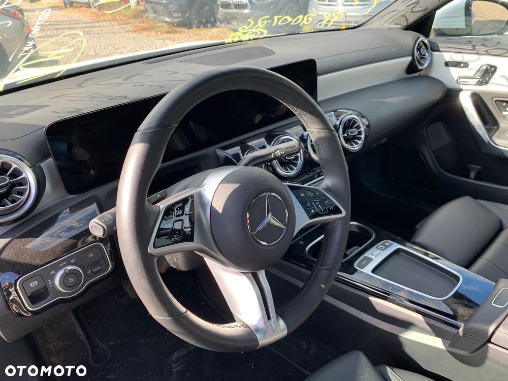 Mercedes-Benz CLA 250 4Matic 8G-DCT Edition Progressive Line - 10
