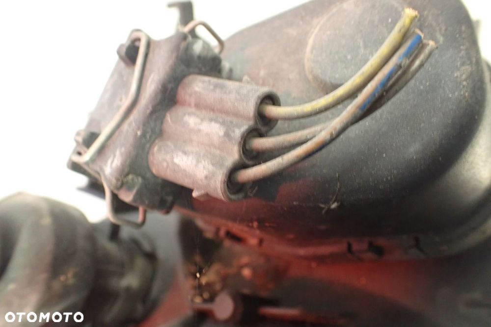 LAMPA PRAWA PRZEDNIA AUDI 80 1.9 - 9