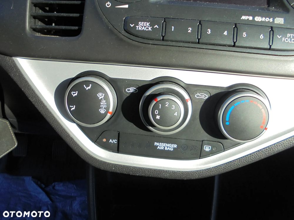 Kia Picanto 1.0 Attract - 10