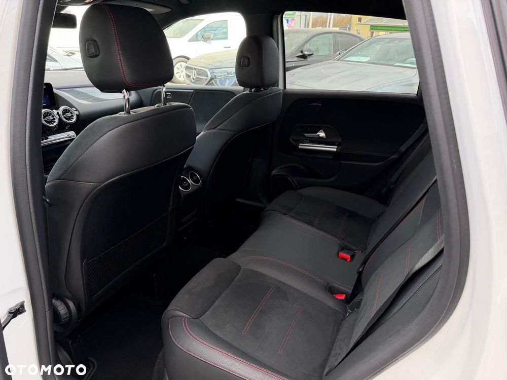 Mercedes-Benz Klasa B 220 4-Matic AMG Line 7G-DCT - 8
