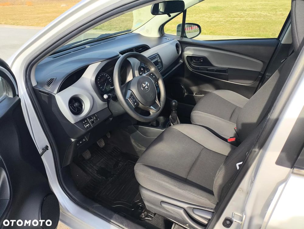 Toyota Yaris 1.5 Active - 17