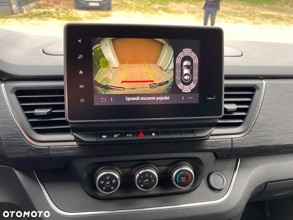 Renault Trafic 2.0 dCi EDC - 6