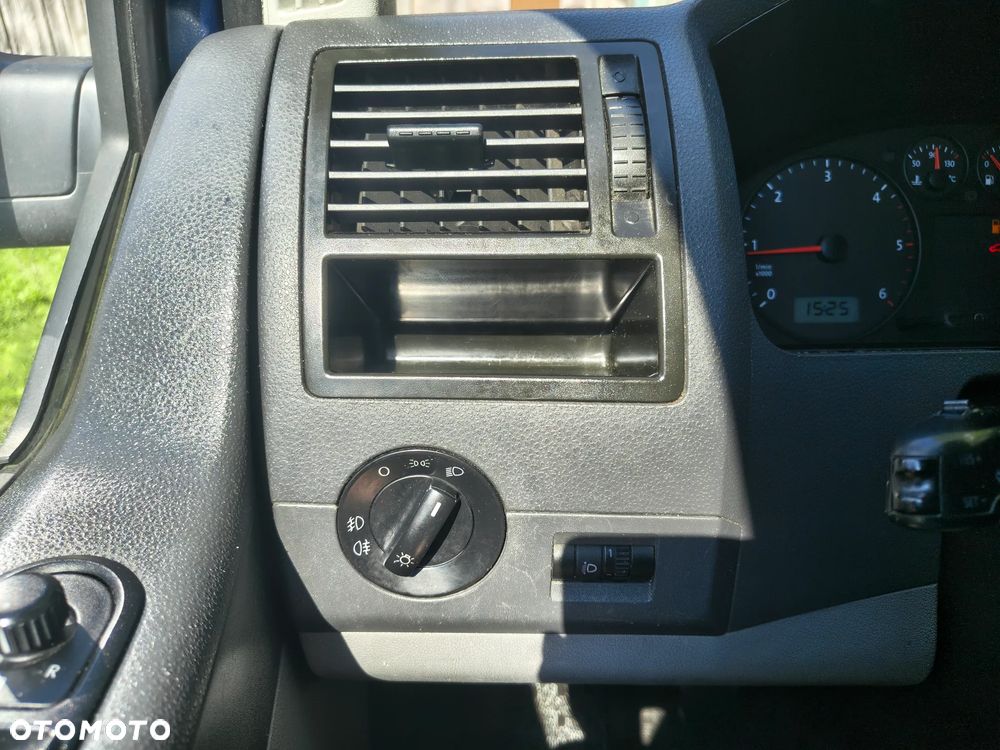 Volkswagen Caravelle L1 - 26