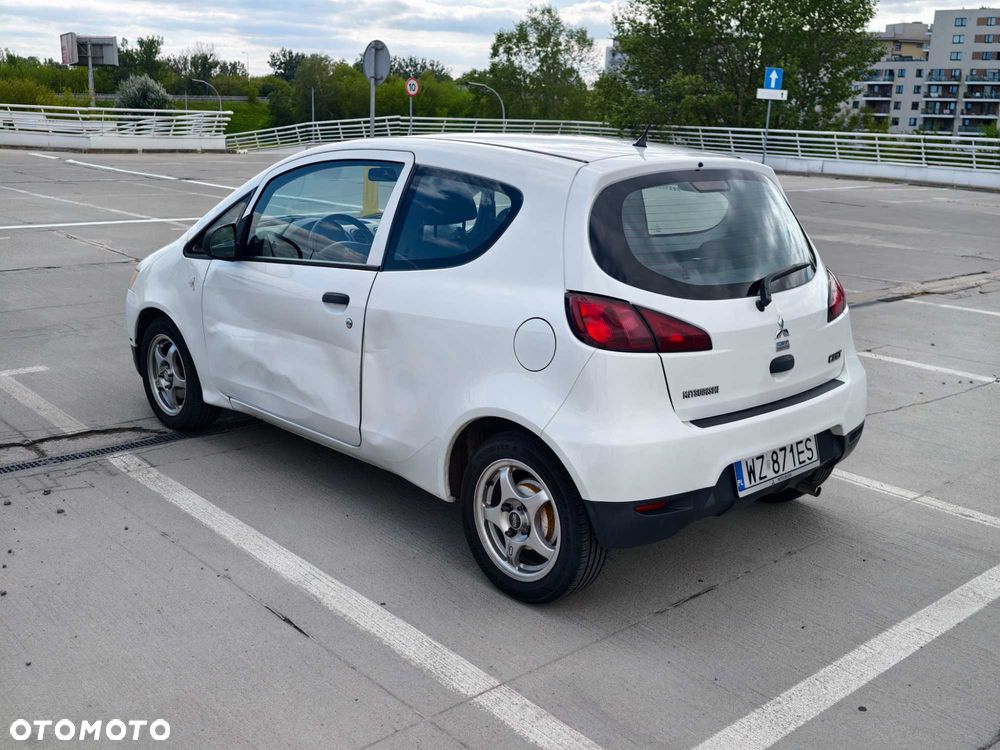 Mitsubishi Colt - 3