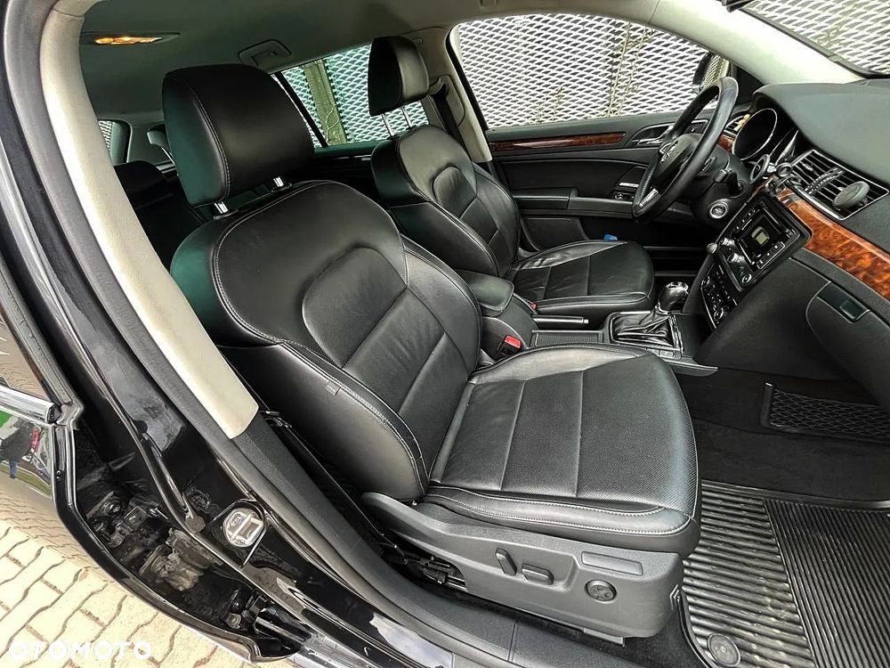 Skoda Superb 2.0 TDI 4x4 L&K DSG - 24