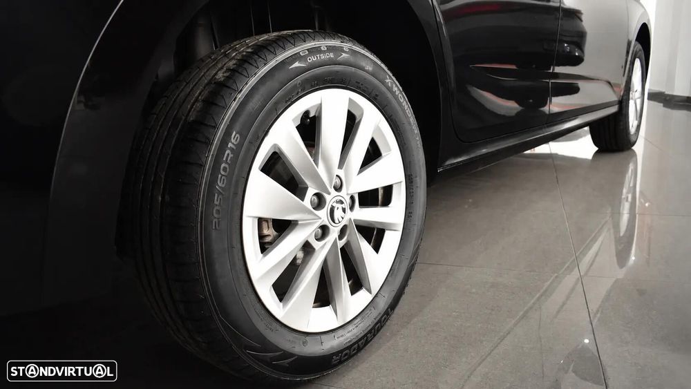 Skoda Kamiq 1.0 TSI Style DSG - 8