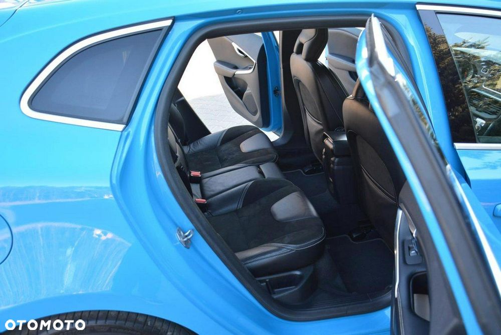 Volvo V40 T3 R-Design Momentum - 16