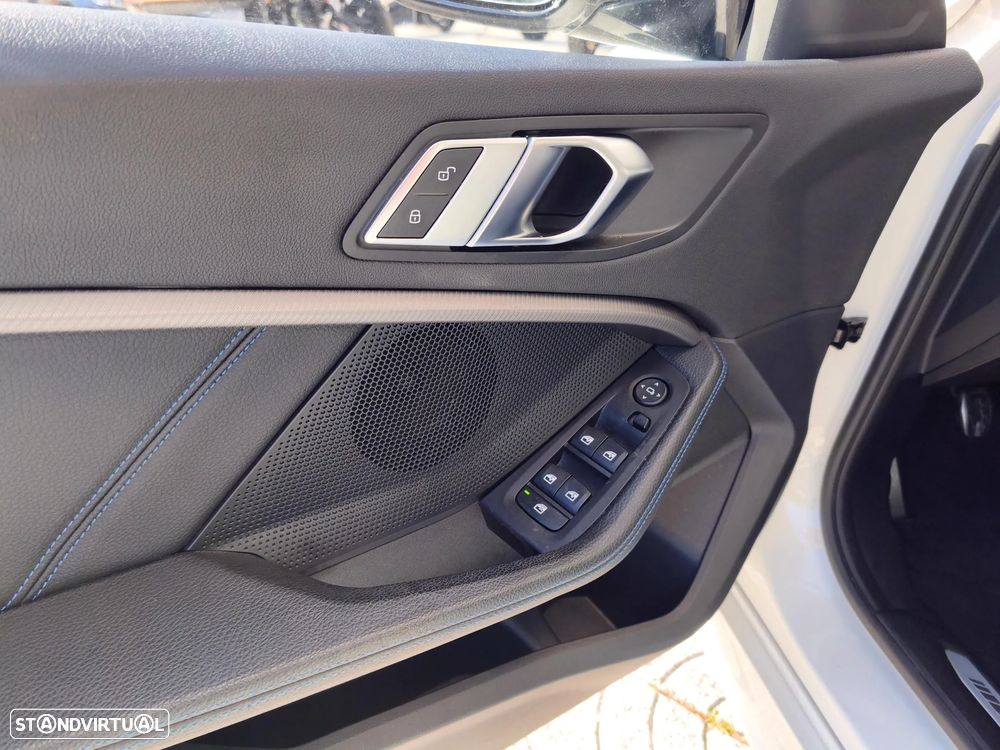 BMW 116 d Pack Desportivo M - 19