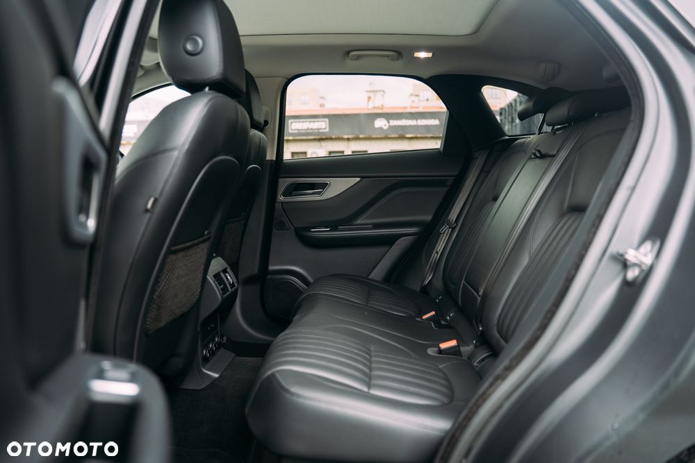 Jaguar F-Pace 2.0 i4D AWD Portfolio - 17