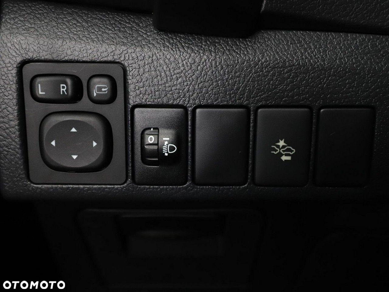 Toyota Auris 1.8 VVT-i Hybrid Automatik Edition - 30