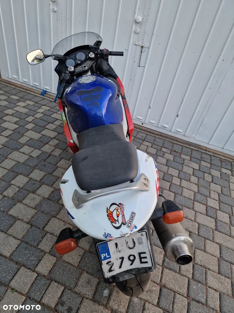 Honda CBR - 9