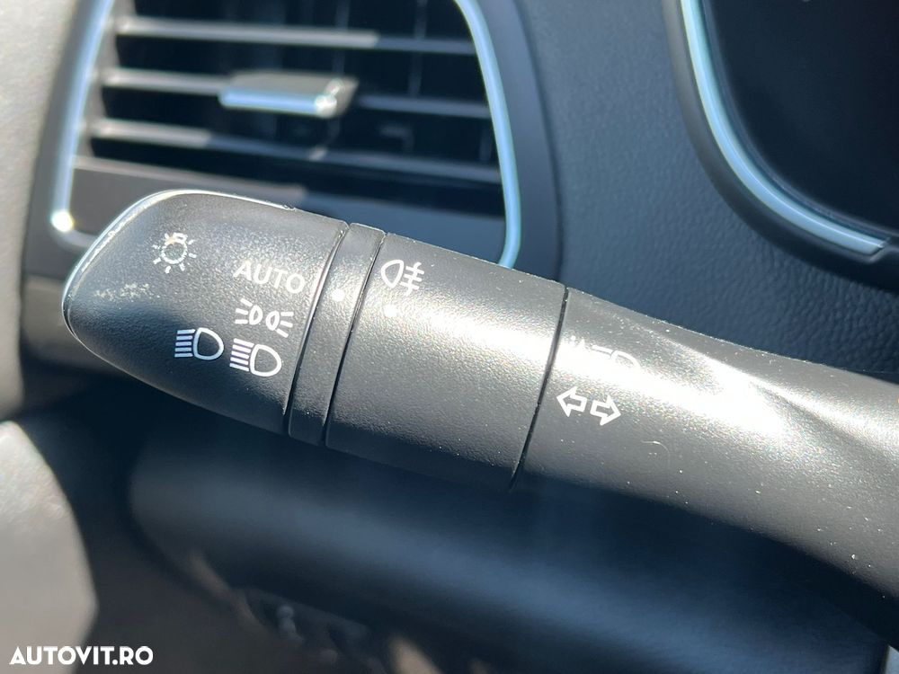 Renault Megane Blue dCi 116 Zen - 18