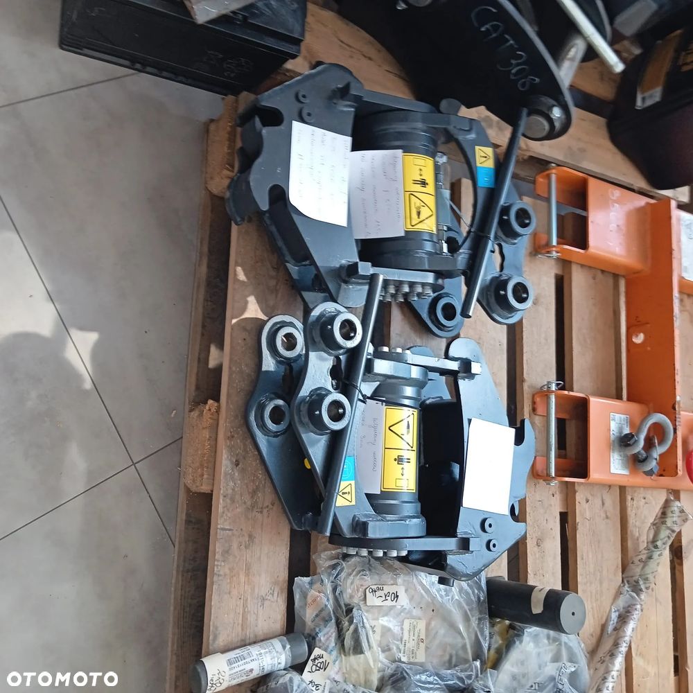 TILTRATON DO MINI-KOPARKA JCB 8025, 8026, 803 DOSTĘPNY OD RĘKI - 5