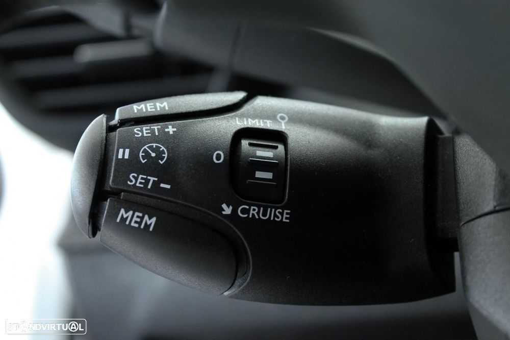 Peugeot 208 1.2 PureTech Active - 31