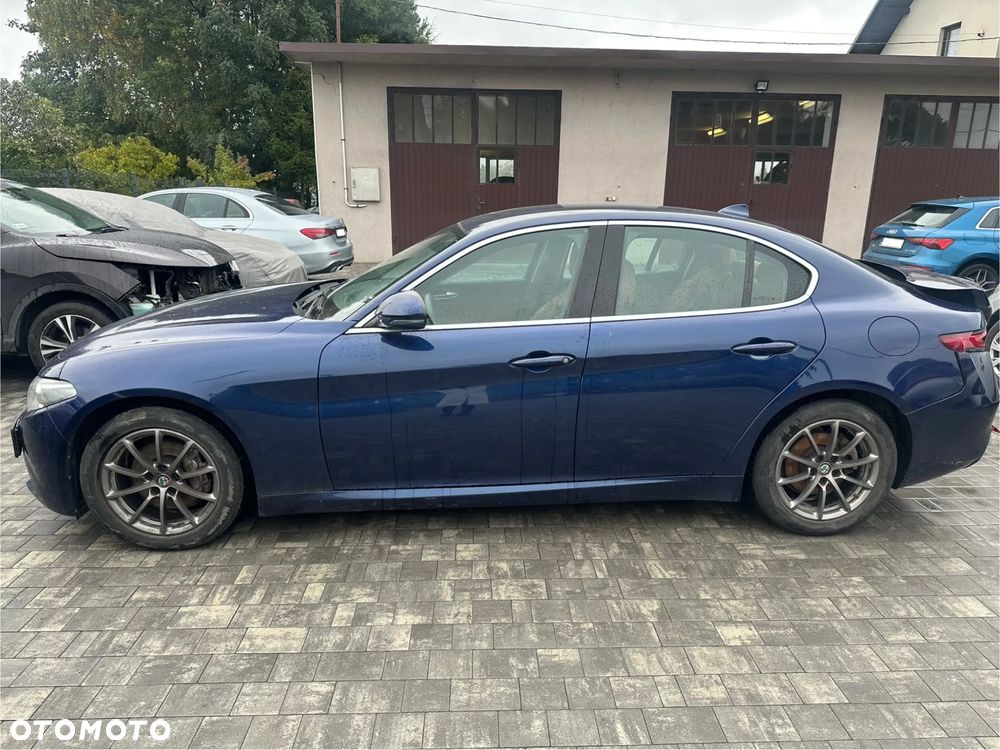 Alfa Romeo Giulia 2.2 D Turbo - 14
