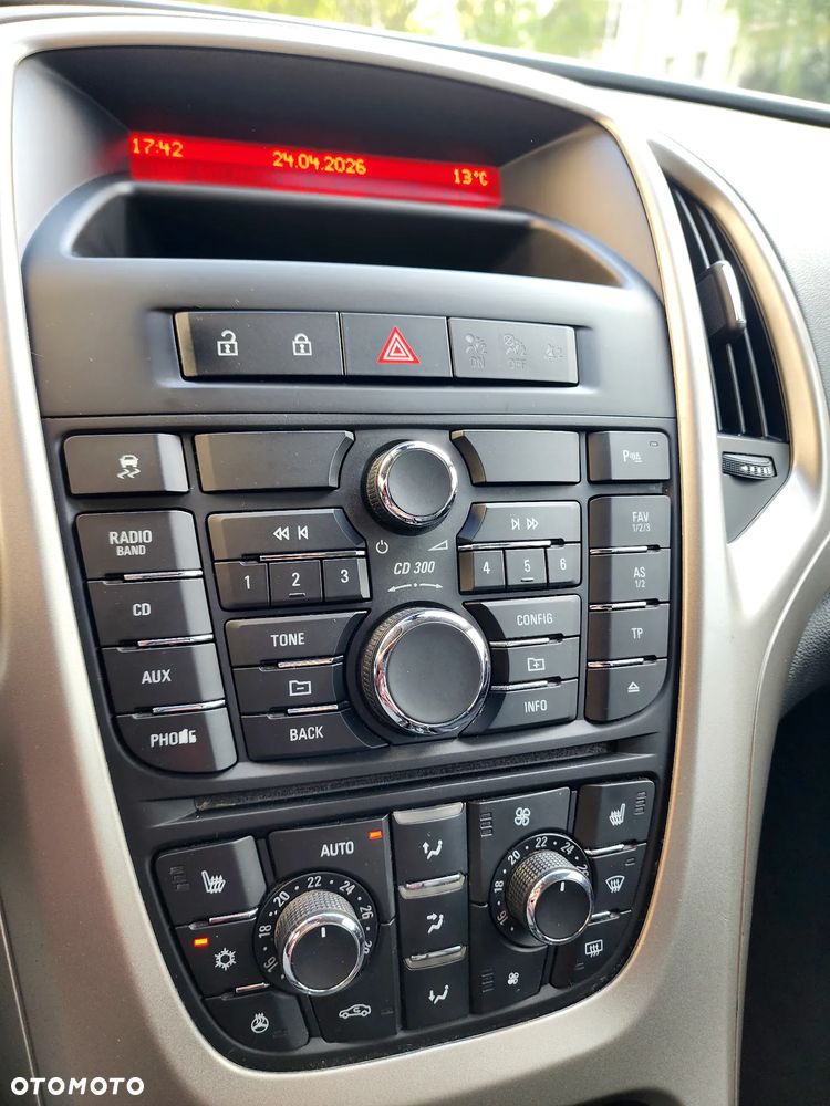 Opel Astra 1.4 Turbo 150 Jahre - 27