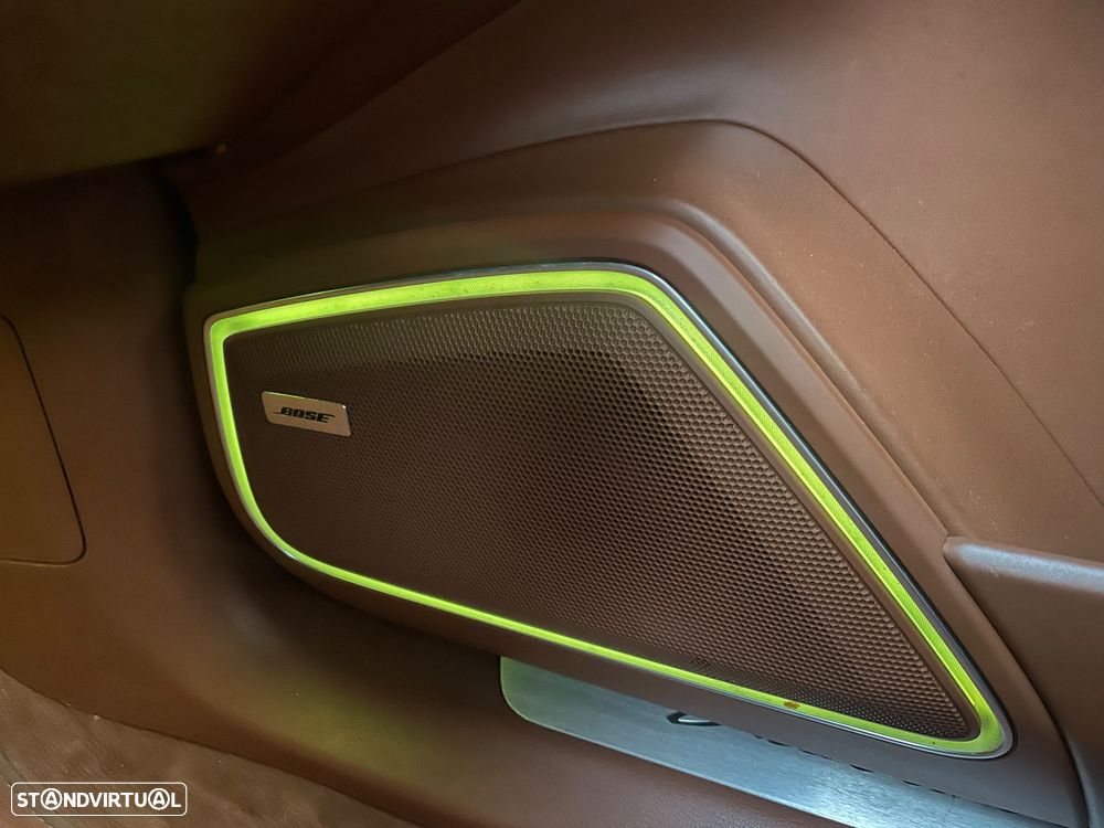 Porsche Panamera Sport Turismo 4 E-Hybrid 10 Years Edition - 11