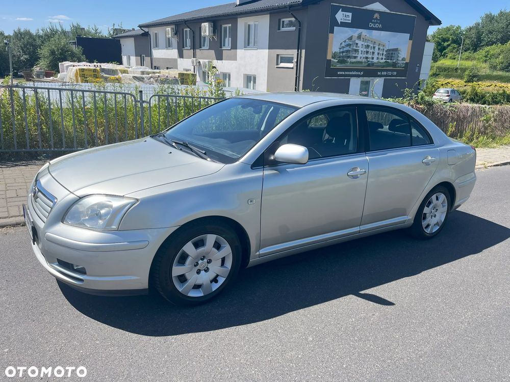 Toyota Avensis 1.8 VVT-i - 8