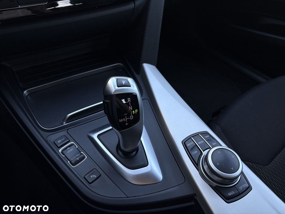 BMW Seria 3 318d Advantage - 22