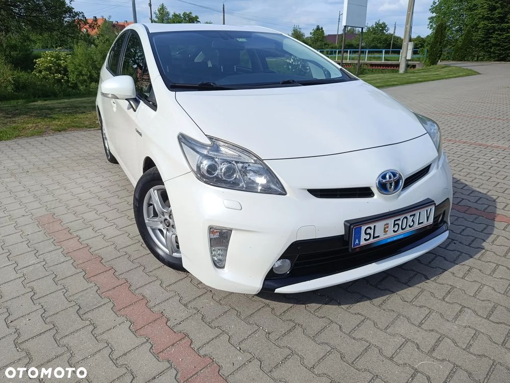 Toyota Prius 1.8 HSD Prestige - 11