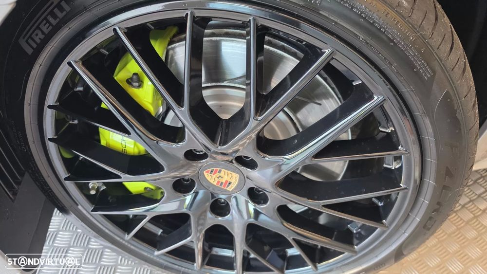 Porsche Panamera 4S E-Hybrid - 30