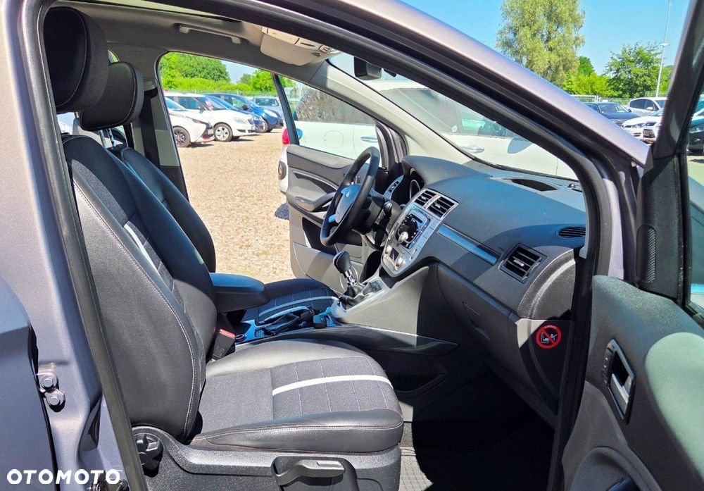 Ford Kuga - 30