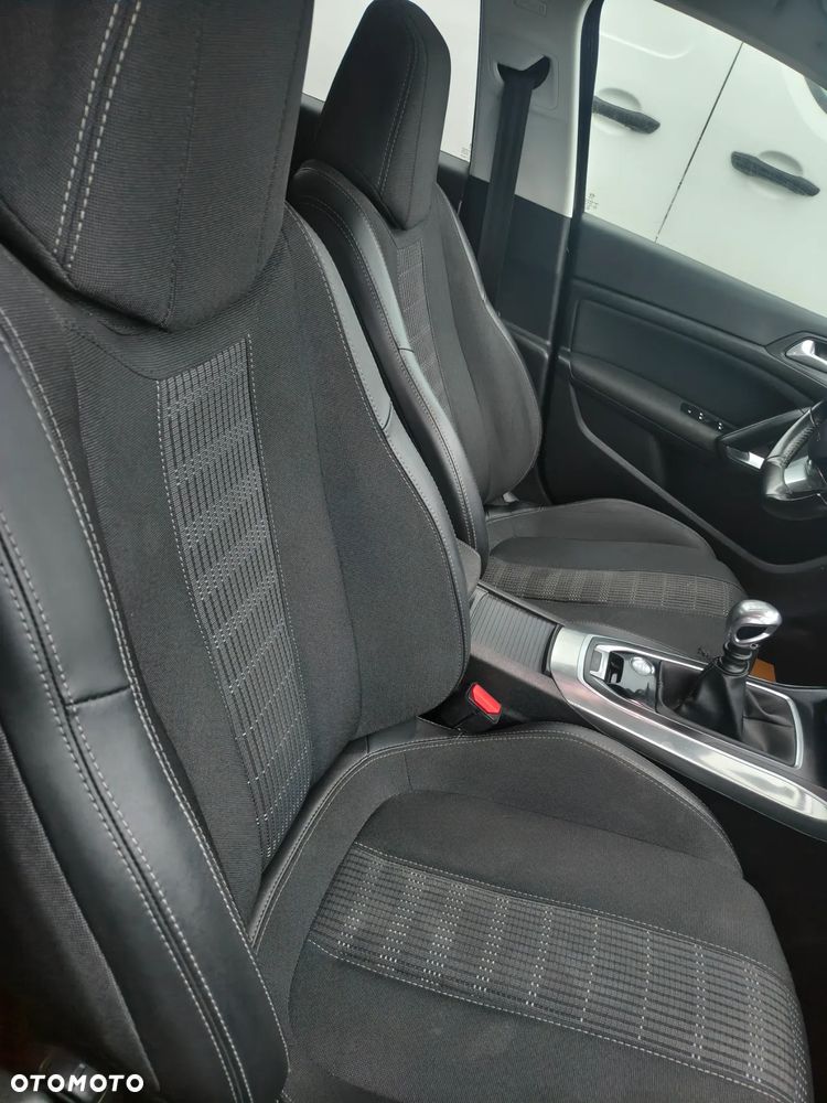 Peugeot 308 BlueHDi FAP 130 Stop & Start Allure - 11