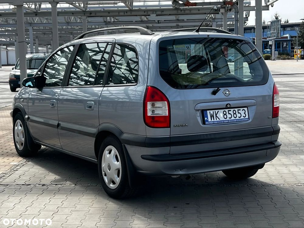 Opel Zafira 1.8 16V Comfort - 5