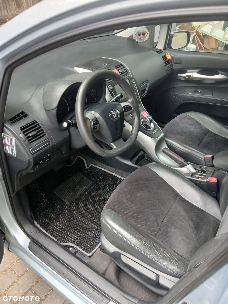 Toyota Auris - 4