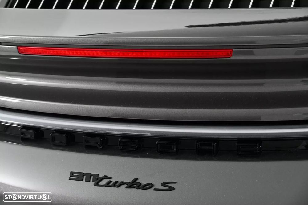 Porsche 911 (992) - 9