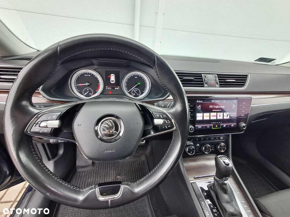 Skoda Superb 2.0 TDI SCR 4x4 Scout DSG - 16