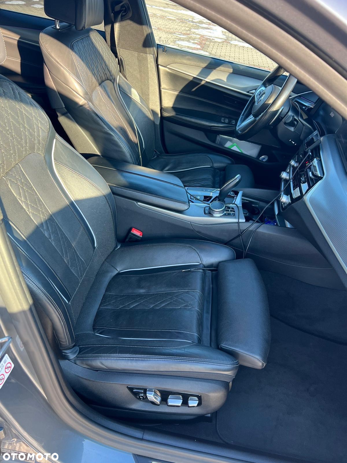 BMW Seria 5 530d xDrive - 10