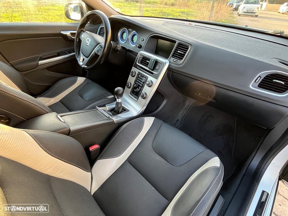 Volvo V60 D2 Edition - 12