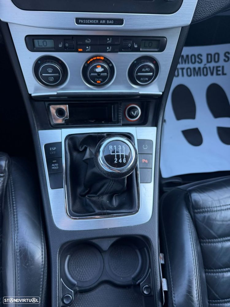 VW Passat 2.0 TDI 4M Confortline - 26