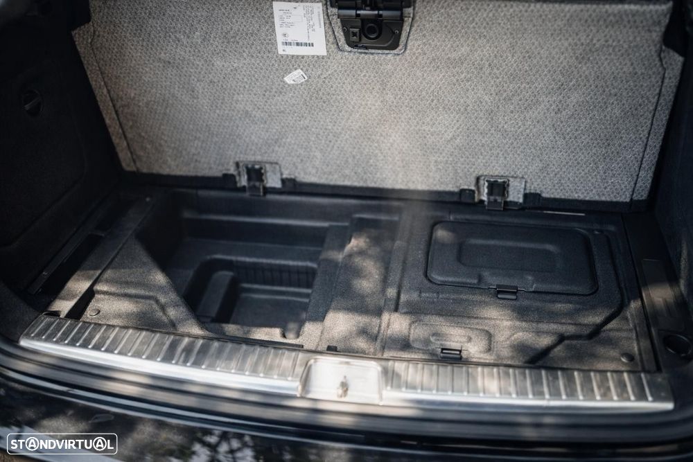 Mercedes-Benz C 300 de AMG Line - 32