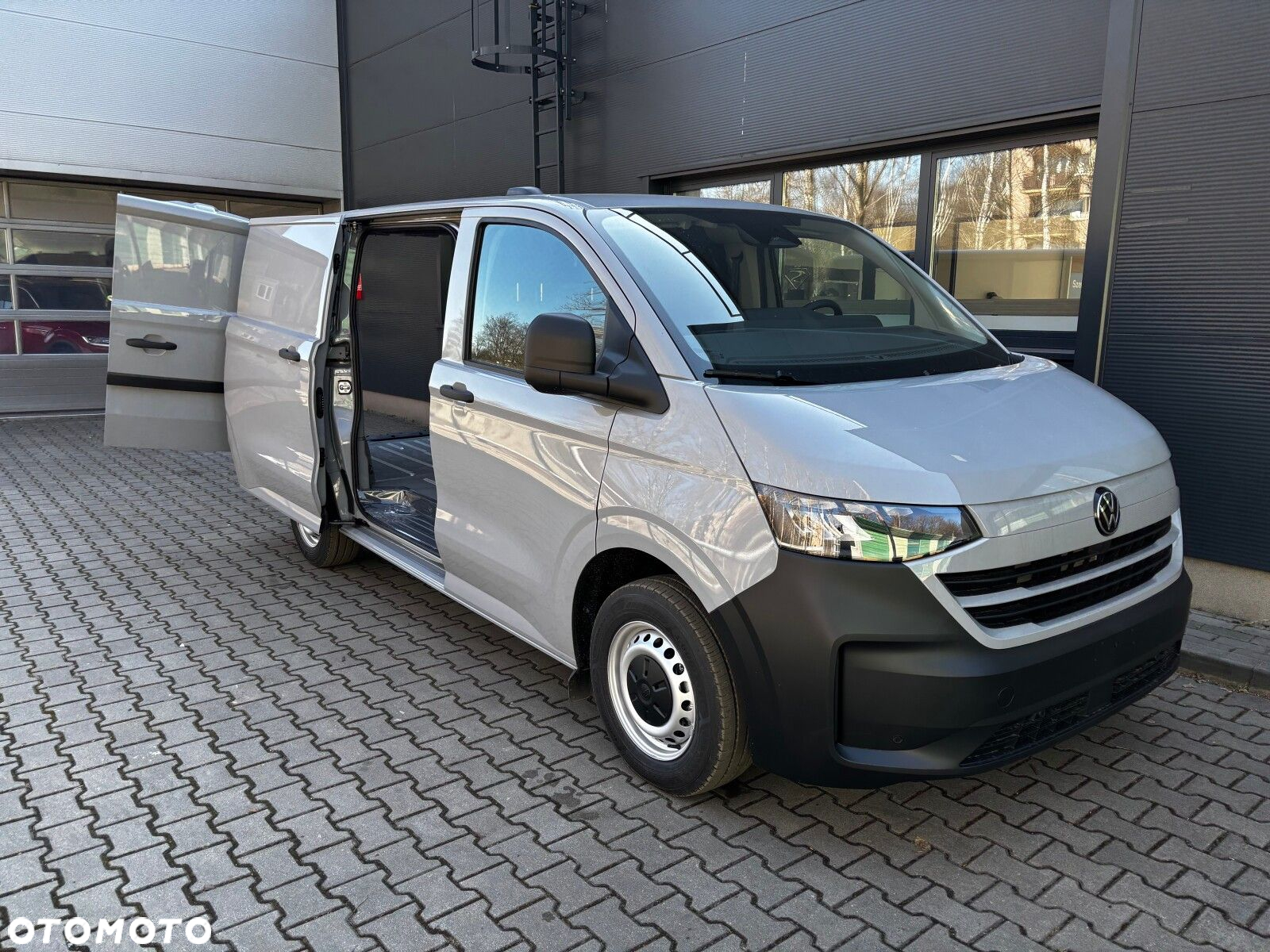 Volkswagen Transporter 2.0 TDI 150 KM 8-b automat. L1 - 11