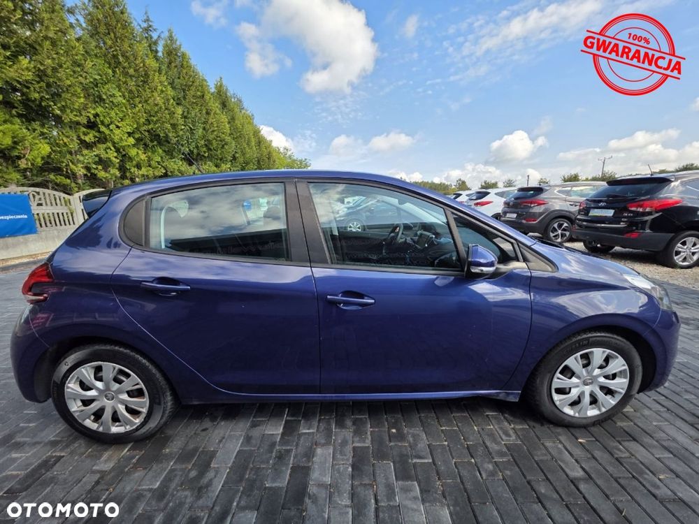 Peugeot 208 - 13