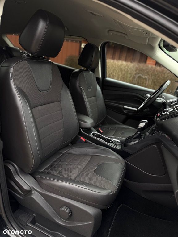 Ford Kuga 2.0 TDCi 4x4 Titanium - 36