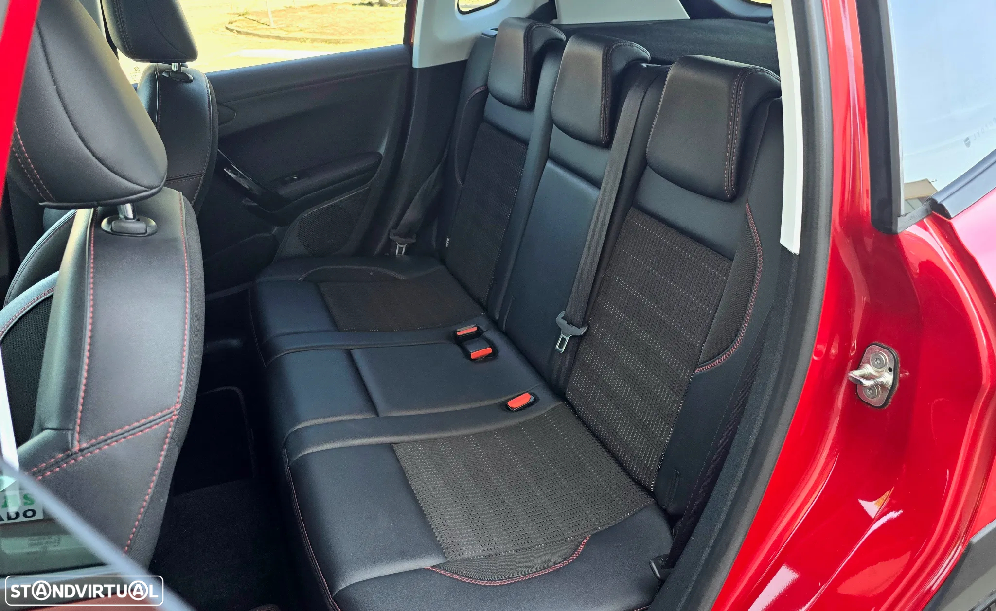 Peugeot 2008 1.2 PureTech GT Line - 16
