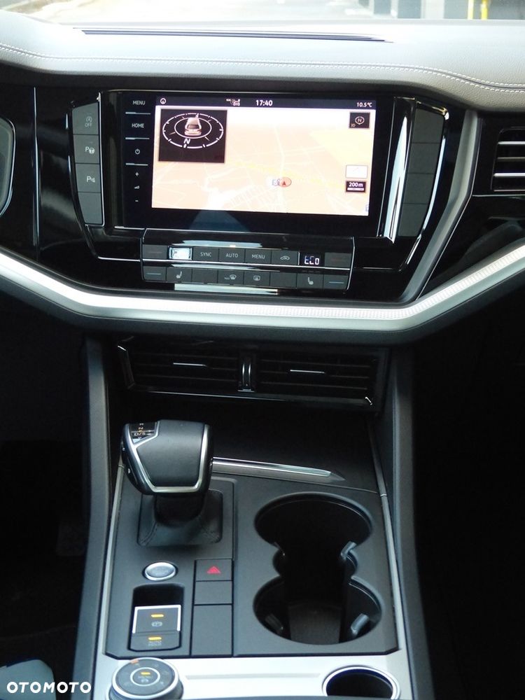 Volkswagen Touareg 3.0 V6 TDI SCR 4Mot - 22