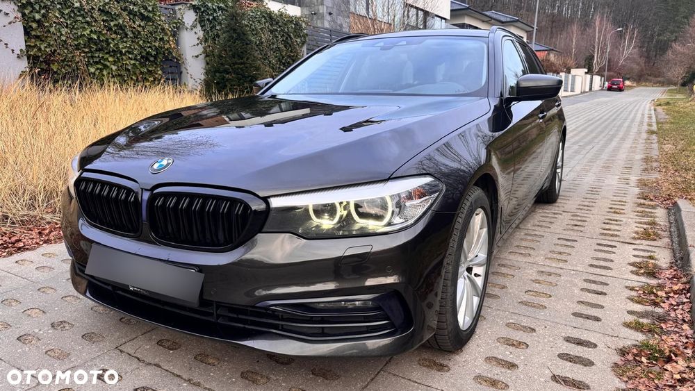 BMW Seria 5 520d xDrive Sport Line - 1