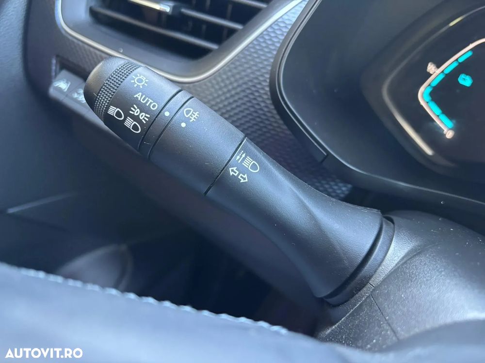 Renault Arkana E-TECH 145 Evolution - 37