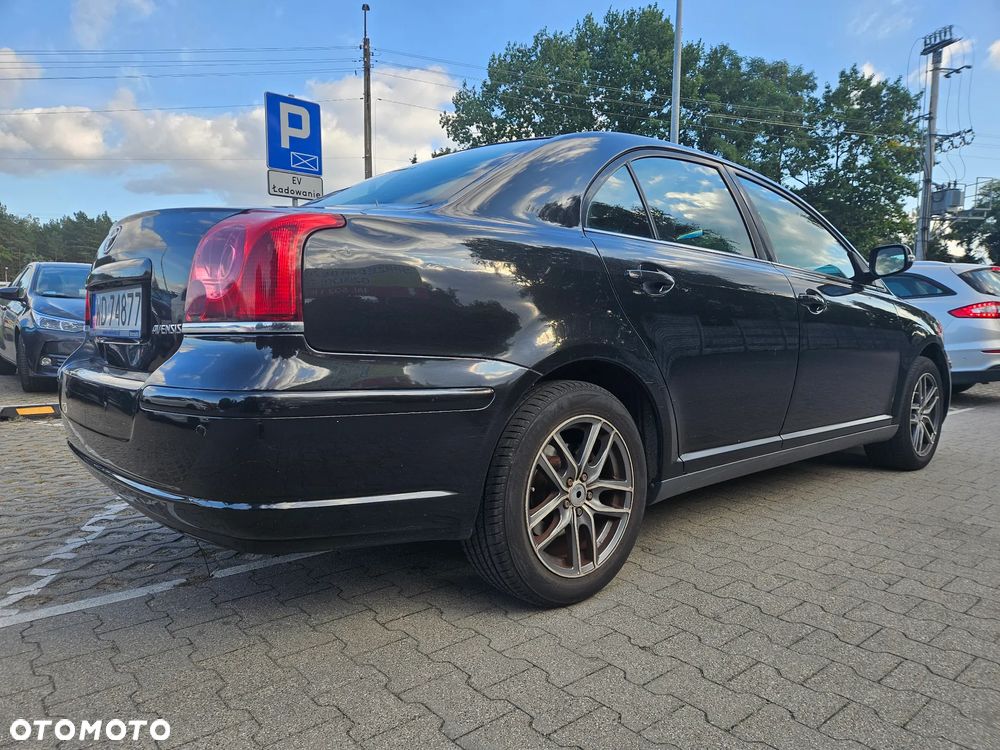 Toyota Avensis 1.8 VVT-i Luna - 4